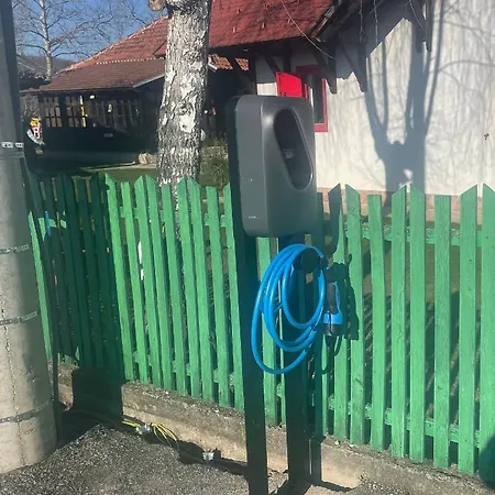 Etno Selo Rajski Konaci Kır Evi *