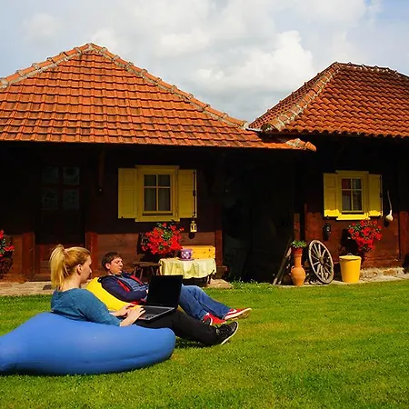 Летний дом Etno Selo Rajski Konaci Leusici