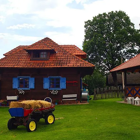 Etno Selo Rajski Konaci *