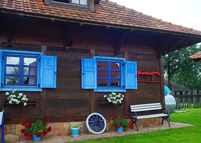 Etno Selo Rajski Konaci Gospodarstwo wiejskie Leusici