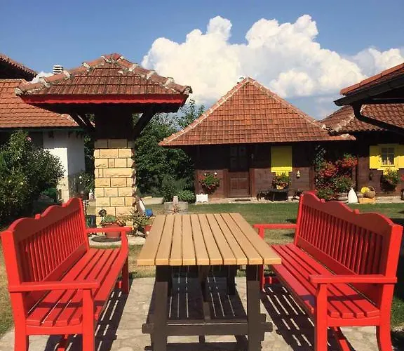 Etno Selo Rajski Konaci Gospodarstwo wiejskie *