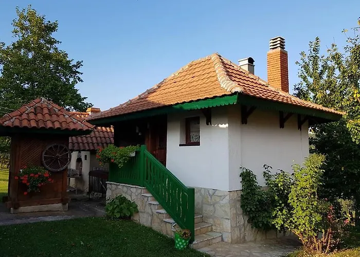 Etno Selo Rajski Konaci Gospodarstwo wiejskie Leusici